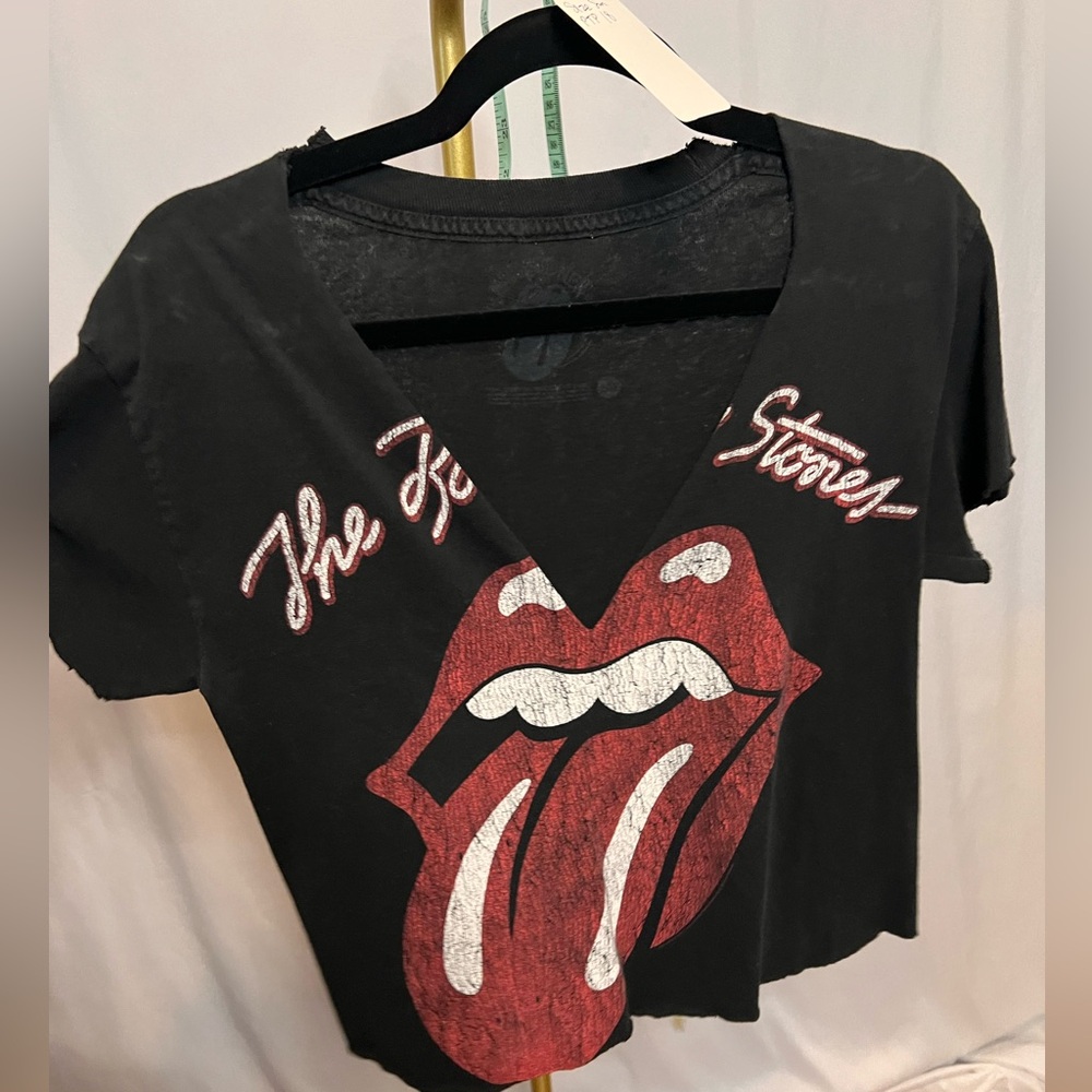 Rolling Stones concert T cropped size small medium  (B4)